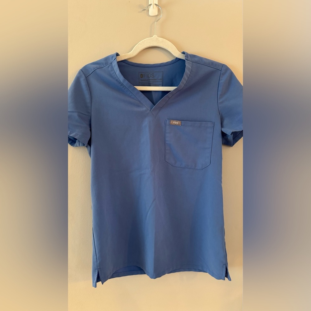 figs xxs ceil blue catarina one pocket top